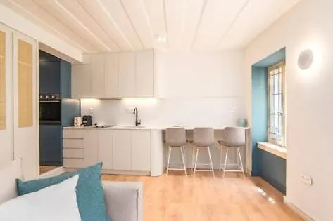 King Charles & Pavlos De Grece Apartment *